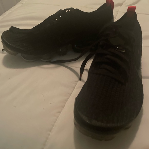 Vapormax Flyknits size 9 womens - Picture 6 of 13